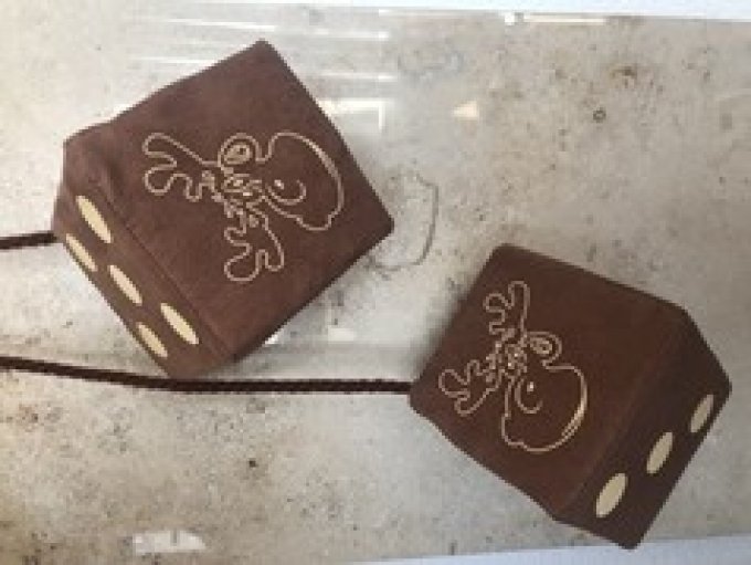 Dés en tissus marron clair elan en beige 10X10CM