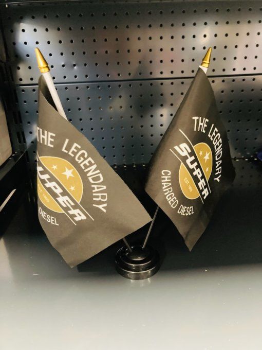 Drapeaux sur socle super legendary