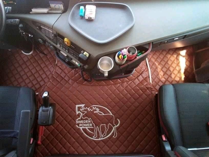 Tapis de sol en cuir VOLVO FH5 2020- automat gris - Torin