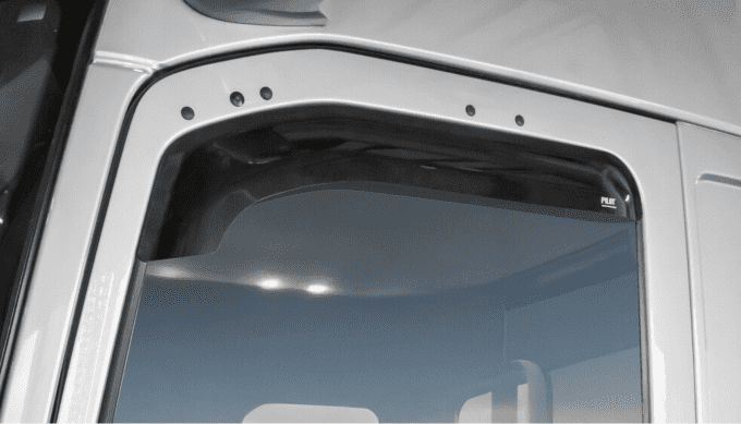Set déflecteurs d’air en acrylique - compatible Volvo FH Aero (01/24>) pas de rétroviseurs, avec cam