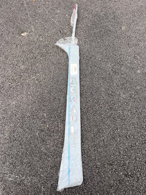 Montant de porte et dessous, de vitre adaptable en inoxRange t