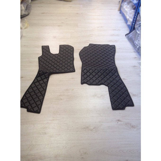 Tapis sol gamme tvs R 2009/2012 siège passager strapotin en stock