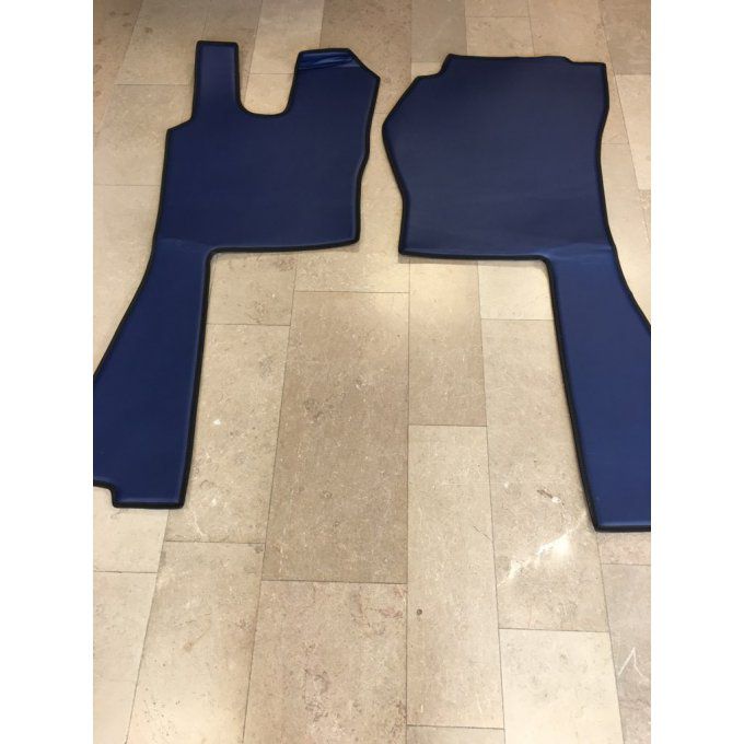 Tapis gamme tvs r 2007/2013 bleu lisse contour noir