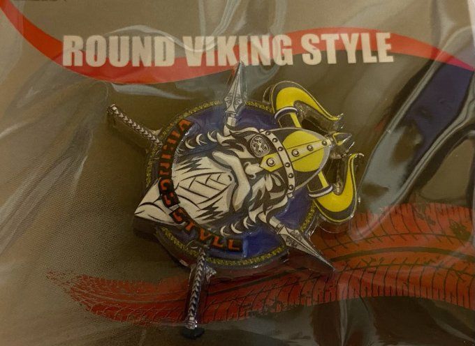 Pins viking style
