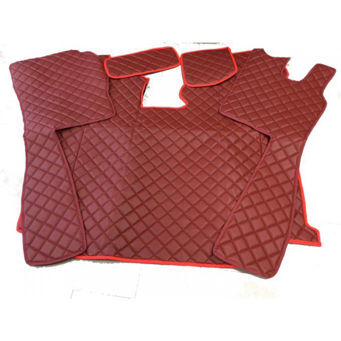 Tapis capot moteur gamme aux10 bordeaux matelasser R1 auto 2005/2009