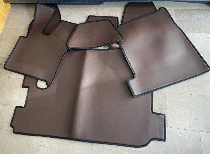 Tapis capot moteur gamme aux10 daf 106 2012/2013 manuel stock