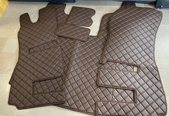 Tapis capot moteur gamme aux10 r streamline 2013/2017 boite auto siege passager strapontin stock