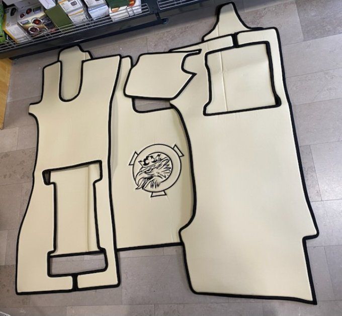 Tapis capot moteur gamme aux10 R next gen siège strapontin stock