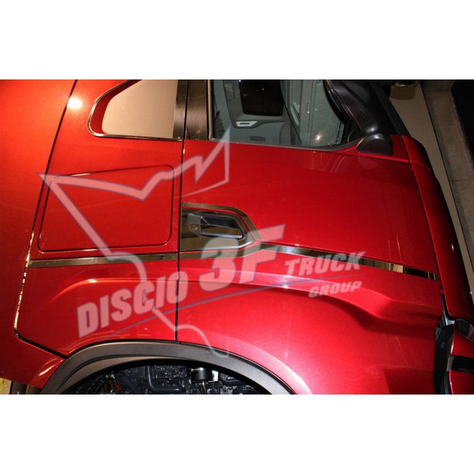 HABILLAGES INOX DE CONTOURS DE VITRES IVECO S-WAY