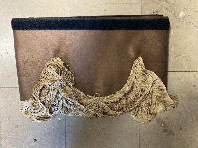 Frange gamme aux10 marron foncés fil beige 13 arches stock