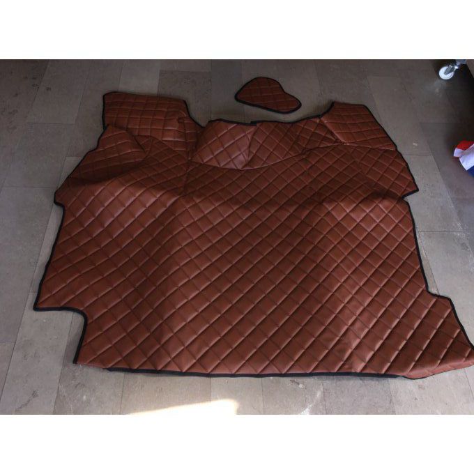 Capot moteur gamme TVS  volvo FH3 caramel matelasser contour noir